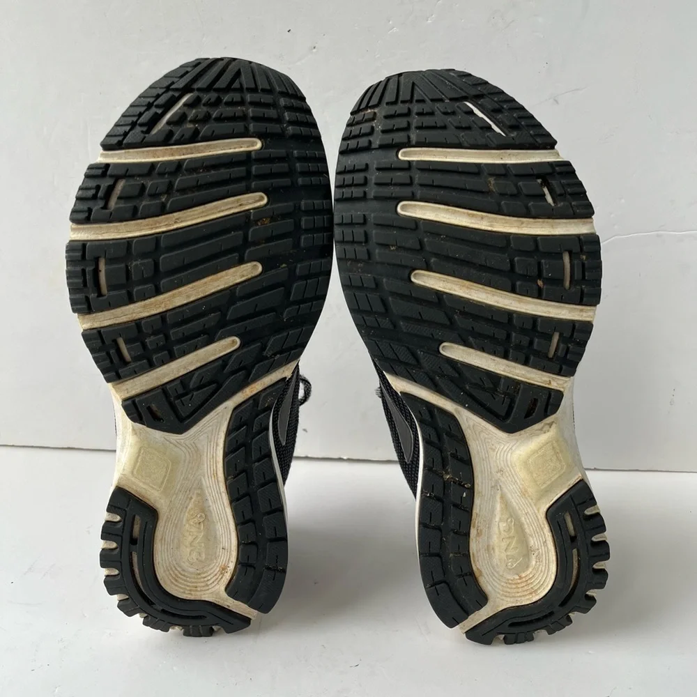 Brooks Reveal 2 Black Gray Athletic Running Sneakers Size 9.5